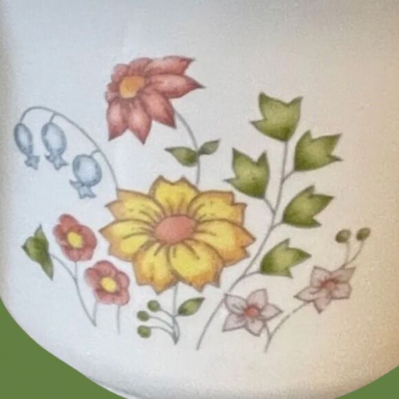 Set of 4 Vintage Corelle Corning Meadow Patterned Coffee Mugs - Picture 3 of 5